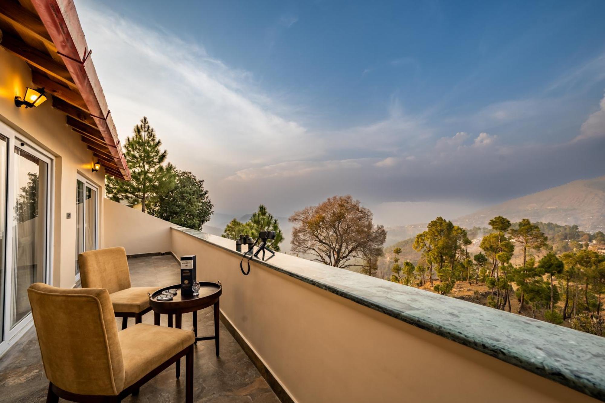 Little Frida- The Dak Bungalows Mukteshwar Exteriör bild